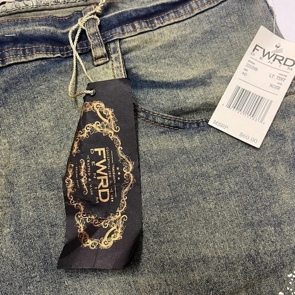 FWRD Denim Men’s Ice Blue Slim Fit Splash Jean Stretch Shorts Sz 40 New - Picture 4 of 7